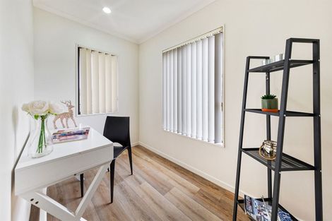 Photo of property in 3 Magnolia Place, Flat Bush, Auckland, 2016