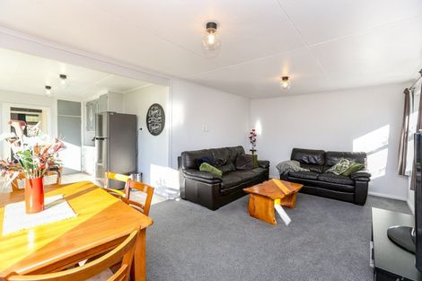 Photo of property in 128 Huatoki Street, Frankleigh Park, New Plymouth, 4310