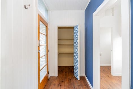 Photo of property in 15 Mary Street, Winton, 9720