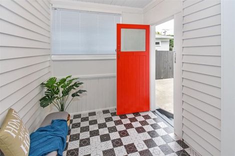 Photo of property in 6 William Street, Mangere East, Auckland, 2024