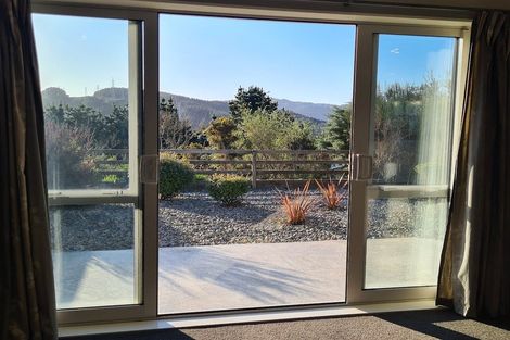 Photo of property in 253 Mark Avenue, Grenada Village, Wellington, 6037