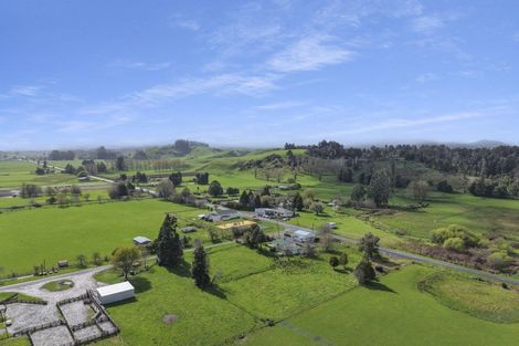 Photo of property in 2511 Rangiwahia Road, Rangiwahia, Kimbolton, 4774