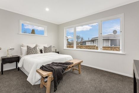 Photo of property in 14 Highbury Drive, Levin, 5510