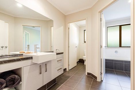 Photo of property in 92 Taiapa Valley Road, Muriwai, Waimauku, 0881