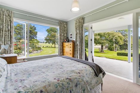 Photo of property in 302 Timaru Road, Waimate, 7978