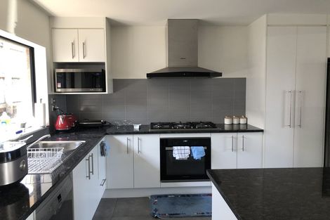 Photo of property in 14 Te Ironui Place, Huntington, Hamilton, 3210