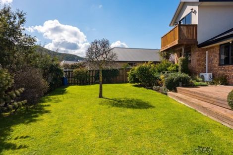 Photo of property in 7 Glentui Place, Waikawa, Picton, 7220