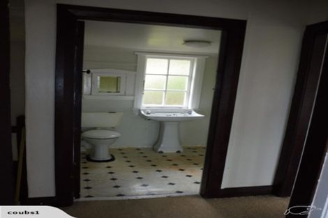 Photo of property in 39 Northland Road, Northland, Wellington, 6012