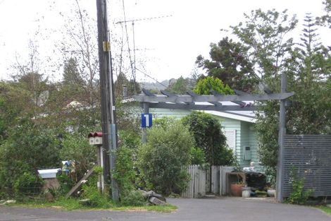 Photo of property in 2/49 Lancaster Road, Beach Haven, Auckland, 0626