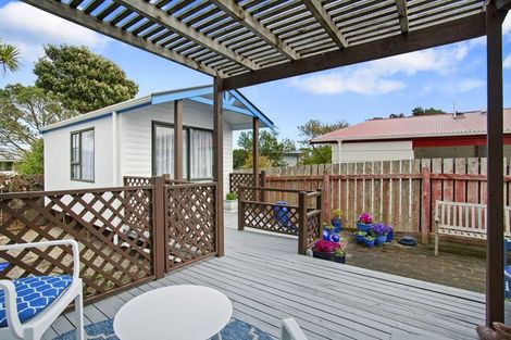 Photo of property in 10 Morning View, Titahi Bay, Porirua, 5022