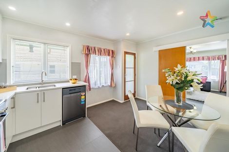 Photo of property in 1 Fairfield Avenue, Fairfield, Lower Hutt, 5011