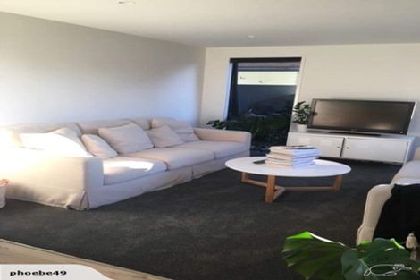 Photo of property in 15 Mount Creighton Crescent, Wanaka, 9305