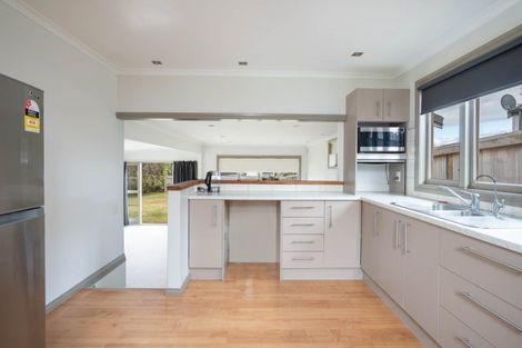 Photo of property in 77 Rokino Road, Hilltop, Taupo, 3330