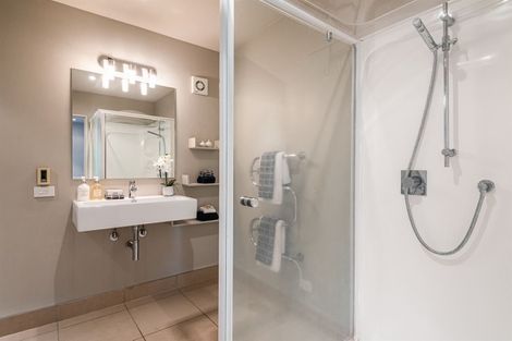 Photo of property in 195b Browns Bay Road, Browns Bay, Auckland, 0630