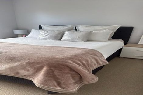 Photo of property in 1/248 Birkdale Road, Birkdale, Auckland, 0626