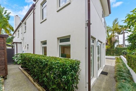 Photo of property in 15 The Strand, Takapuna, Auckland, 0622