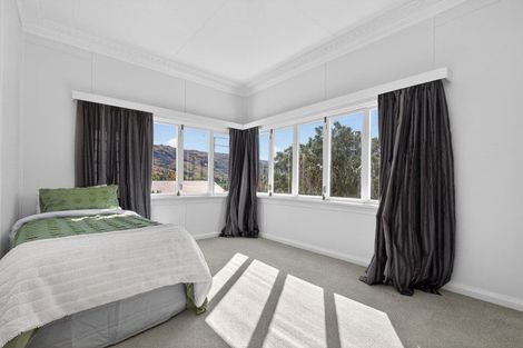 Photo of property in 34 Branxholm Street, Roxburgh, 9500