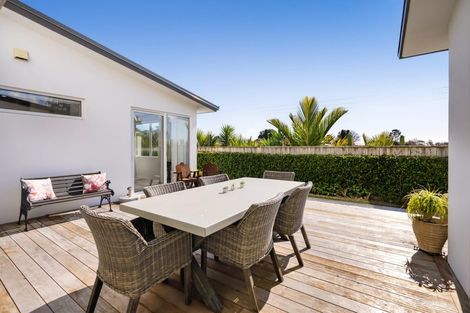 Photo of property in 321b Mangorei Road, Merrilands, New Plymouth, 4312