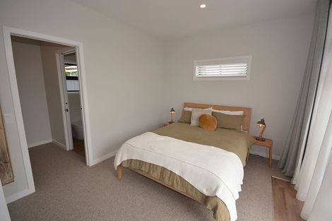 Photo of property in 33 Rauparaha Street, Waikanae Beach, Waikanae, 5036