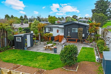 Photo of property in 37 Tamatea Road, Taupo, 3330