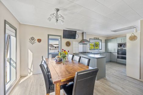 Photo of property in 27 Holyrood Street, Taradale, Napier, 4112