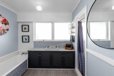 Photo of property in 75 Jaemont Avenue, Te Atatu South, Auckland, 0610