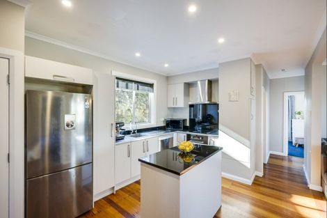 Photo of property in 28 Havelock Road, Hospital Hill, Napier, 4110