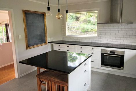 Photo of property in 10 Viking Avenue, Hillsborough, Auckland, 1042