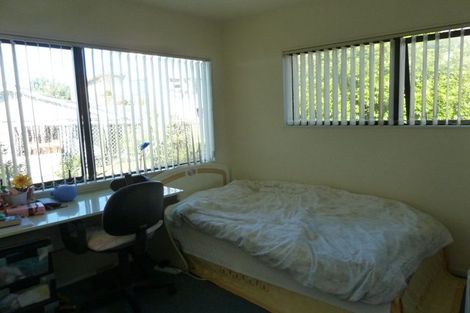 Photo of property in 43a Forrest Hill Road, Milford, Auckland, 0620