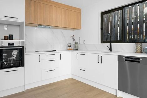 Photo of property in 8f Claridge Street, Glen Eden, Auckland, 0602