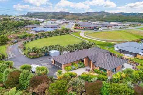 Photo of property in 55 Percy Kinsman Crescent, Riverstone Terraces, Upper Hutt, 5018