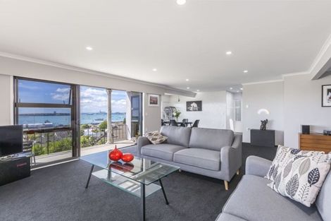 Photo of property in 2/1 Richmond Avenue, Northcote Point, Auckland, 0627