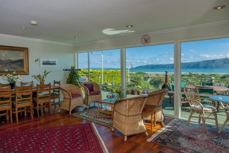 Photo of property in 93 Manly Street, Paraparaumu Beach, Paraparaumu, 5032