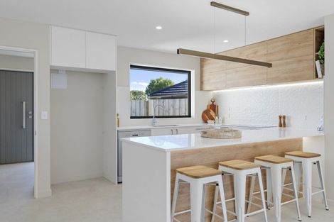 Photo of property in 26 Paradise Way, Halswell, Christchurch, 8025