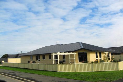 Photo of property in 2 Kura Place, Mosgiel, 9024