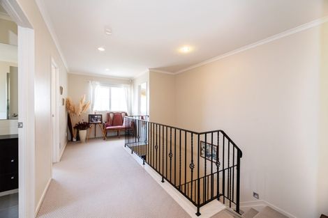 Photo of property in 14 Bridgefield Crescent, Flat Bush, Auckland, 2016