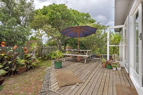 Photo of property in 25 Douglas Street, Okitu, Gisborne, 4010