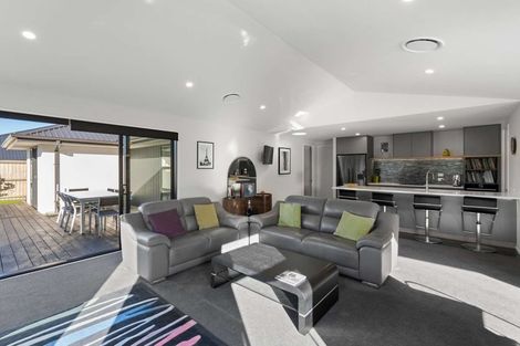 Photo of property in 33 Falcon Road, Rolleston, 7615