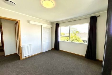 Photo of property in 25 Geoffrey Road, Torbay, Auckland, 0630