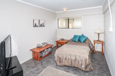 Photo of property in 6 Tremen Place, Pukekohe, 2120