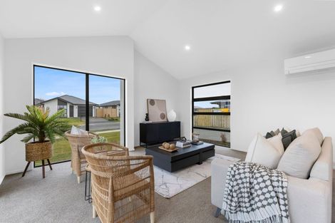Photo of property in 5 Alex Place, Rolleston, 7614