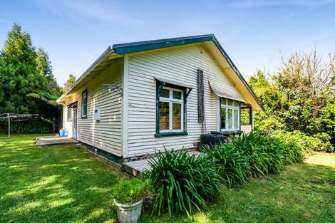 Photo of property in 150 Ackworth Road, Lepperton, New Plymouth, 4373