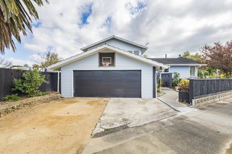Photo of property in 11 Catlins Crescent, Milson, Palmerston North, 4414