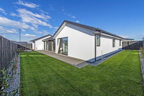 Photo of property in 11 Tulett Park Drive, Casebrook, Christchurch, 8051