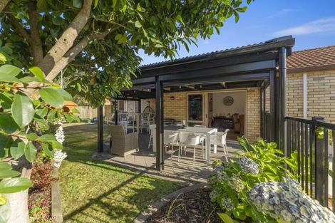 Photo of property in 29 Mcleod Place, Papamoa Beach, Papamoa, 3118