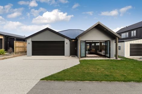 Photo of property in 21 Bannister Street, Jacks Point, Queenstown, 9371