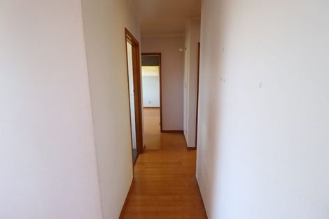 Photo of property in 11 Ellice Road, Totara Vale, Auckland, 0629