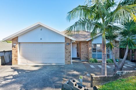 Photo of property in 55 Helleur Road, Massey, Auckland, 0614