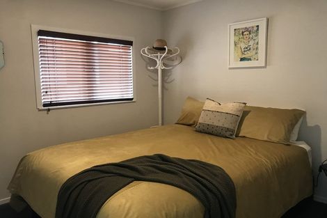 Photo of property in 93 Wade River Road, Stanmore Bay, Whangaparaoa, 0932