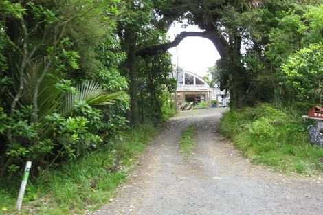 Photo of property in 107 Hinau Road, Waimauku, 0881
